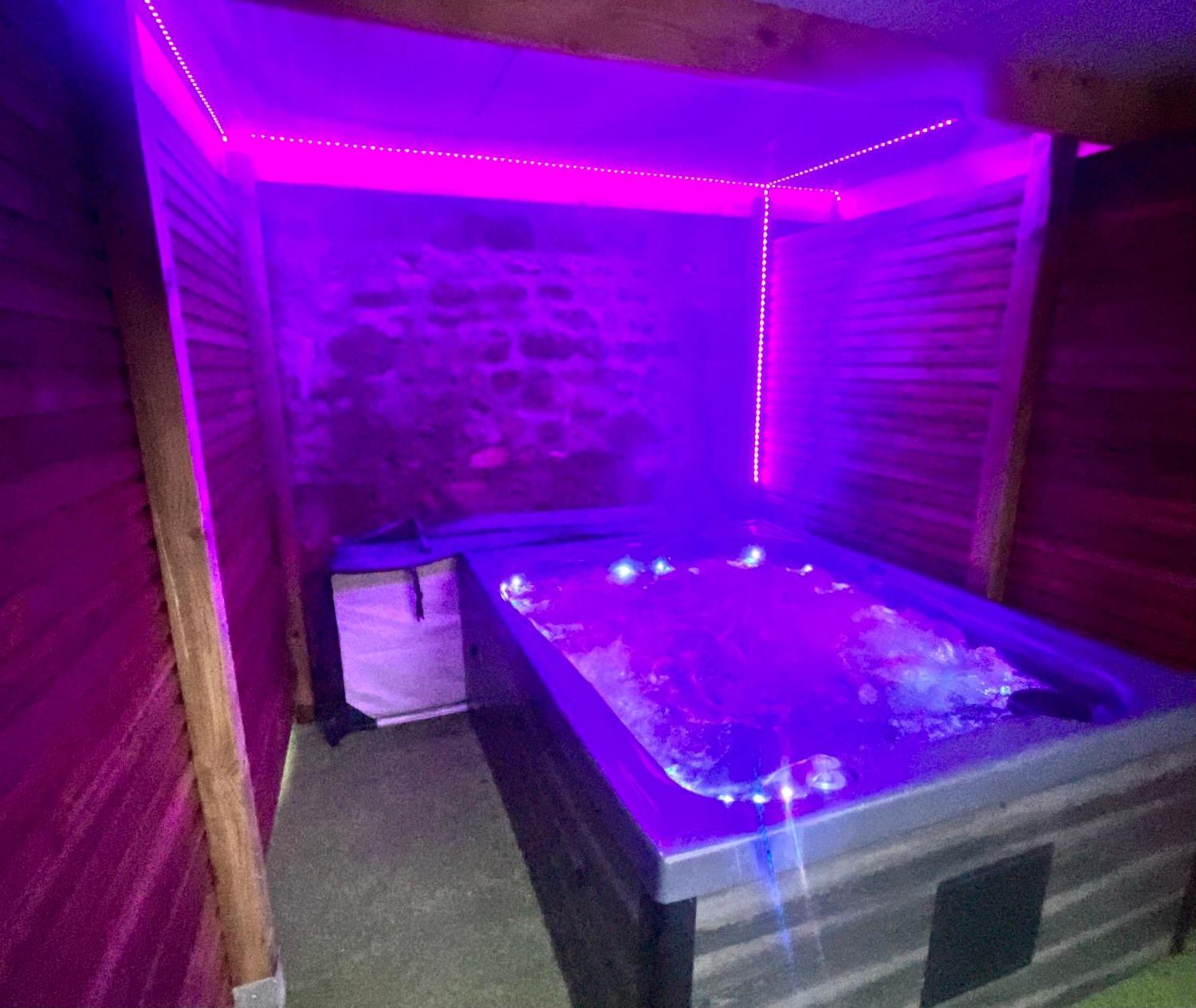 Beau Loft Room Proche Mont Saint Michel Jaccuzi Illimite En Plein Centre アブランシュ エクステリア 写真